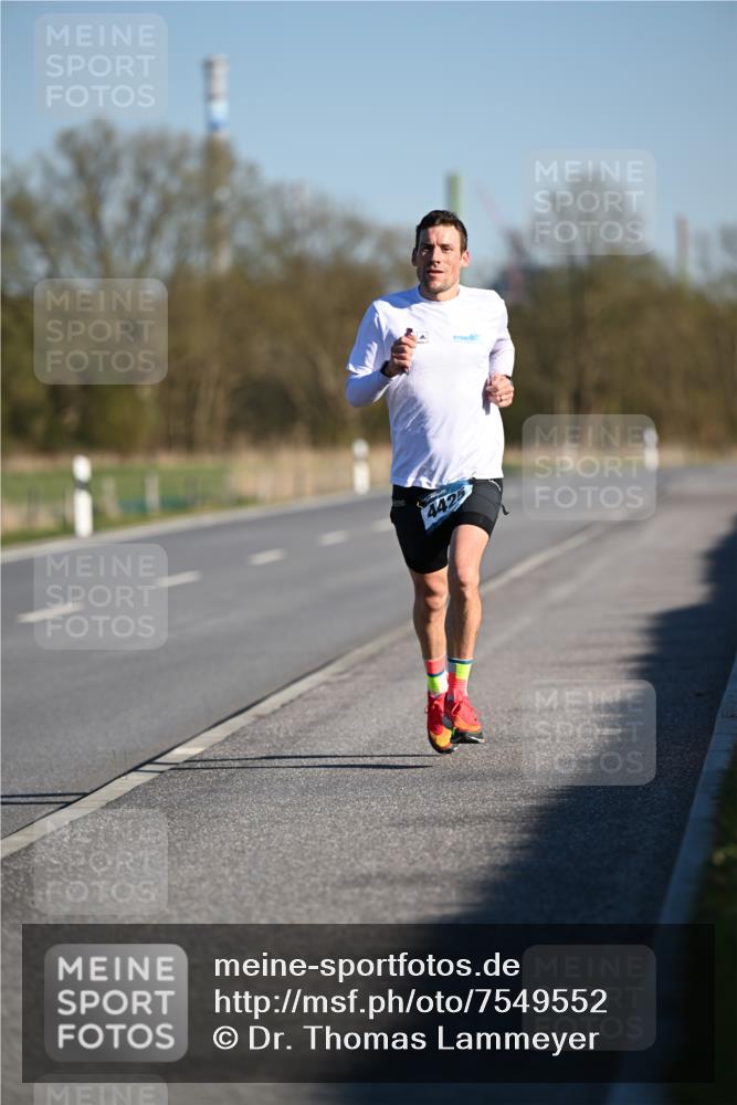 06.04.2025 - 44. Internationalen Wilhelmsburger Insellauf Dr. Thomas Lammeyer http://msf.ph/oto/7549552 06.04.2025 09:17:35 Laufen 4425 meine-sportfotos.de