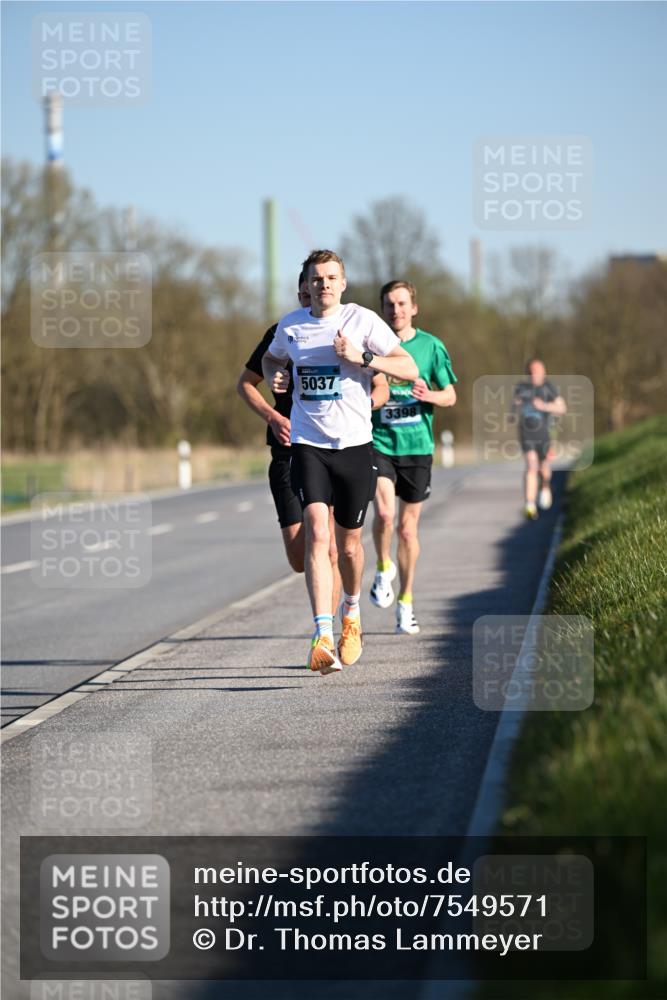 06.04.2025 - 44. Internationalen Wilhelmsburger Insellauf Dr. Thomas Lammeyer http://msf.ph/oto/7549571 06.04.2025 09:17:58 Laufen 5037, 3398 meine-sportfotos.de