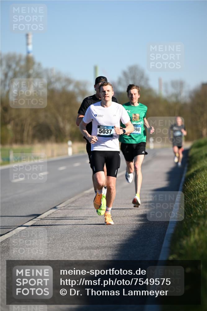 06.04.2025 - 44. Internationalen Wilhelmsburger Insellauf Dr. Thomas Lammeyer http://msf.ph/oto/7549575 06.04.2025 09:17:59 Laufen 5037, 198 meine-sportfotos.de