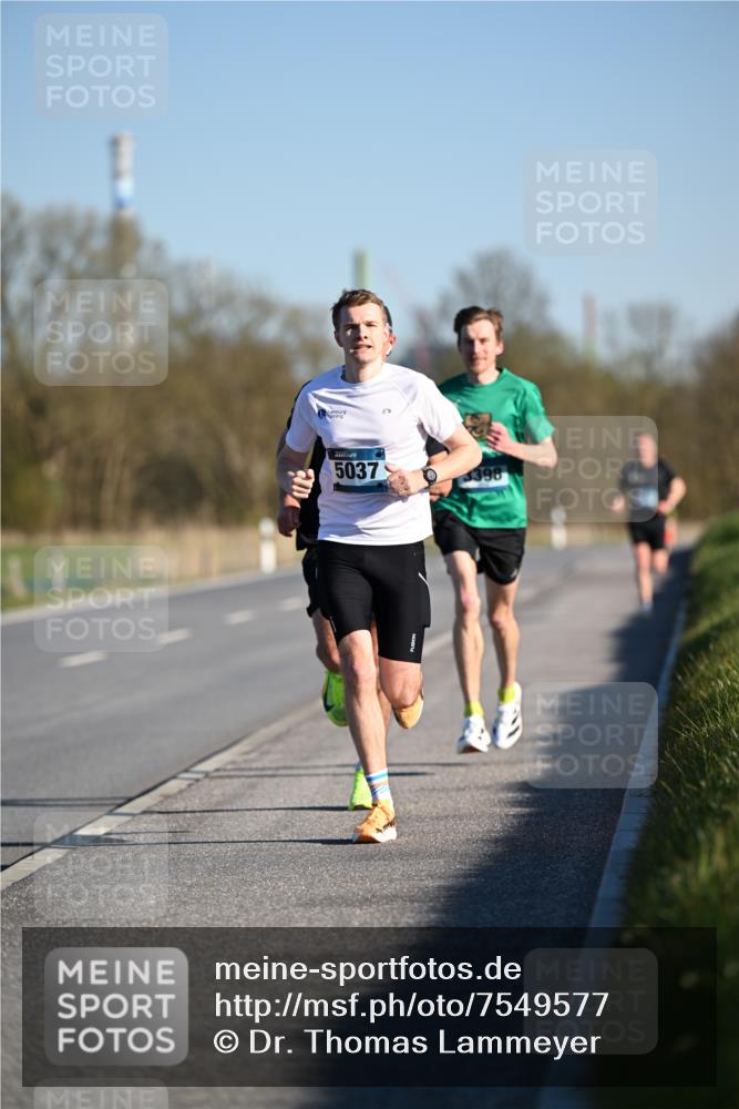 06.04.2025 - 44. Internationalen Wilhelmsburger Insellauf Dr. Thomas Lammeyer http://msf.ph/oto/7549577 06.04.2025 09:17:59 Laufen 5037, 3398 meine-sportfotos.de