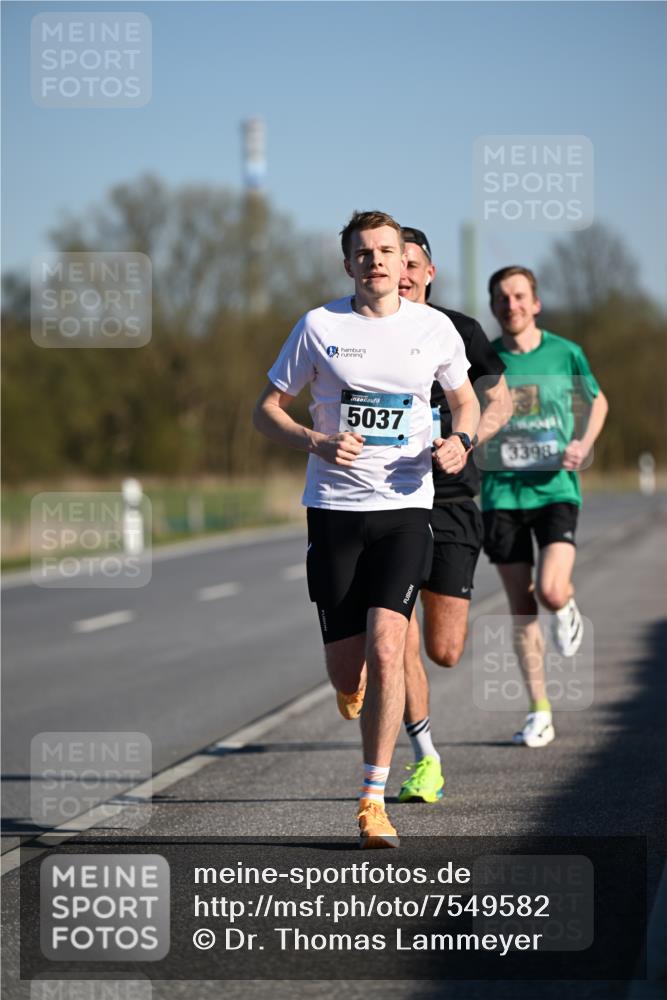 06.04.2025 - 44. Internationalen Wilhelmsburger Insellauf Dr. Thomas Lammeyer http://msf.ph/oto/7549582 06.04.2025 09:18:00 Laufen 5037, 3398 meine-sportfotos.de