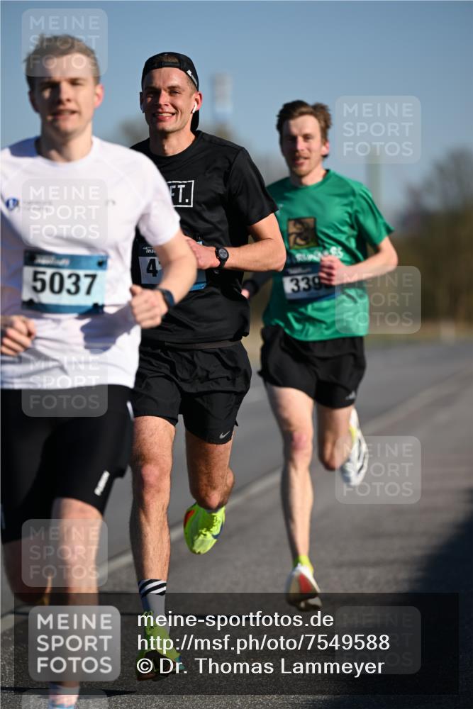 06.04.2025 - 44. Internationalen Wilhelmsburger Insellauf Dr. Thomas Lammeyer http://msf.ph/oto/7549588 06.04.2025 09:18:02 Laufen 5037, 4, 339 meine-sportfotos.de