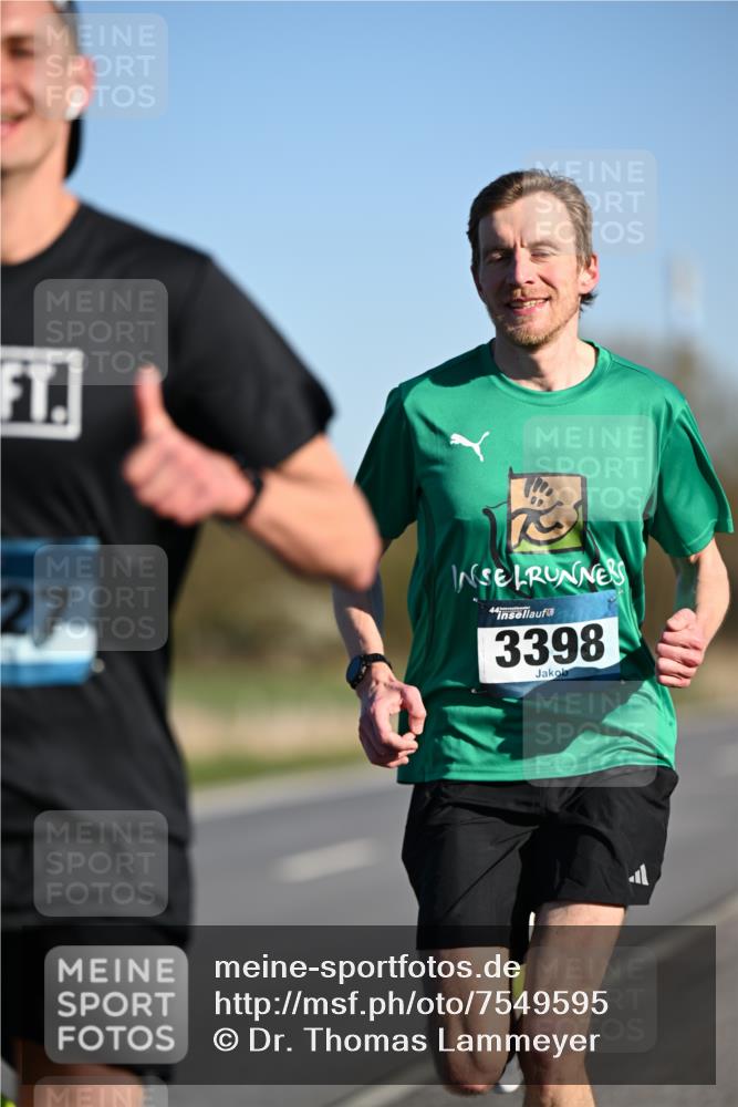 06.04.2025 - 44. Internationalen Wilhelmsburger Insellauf Dr. Thomas Lammeyer http://msf.ph/oto/7549595 06.04.2025 09:18:03 Laufen 27, 3398 meine-sportfotos.de