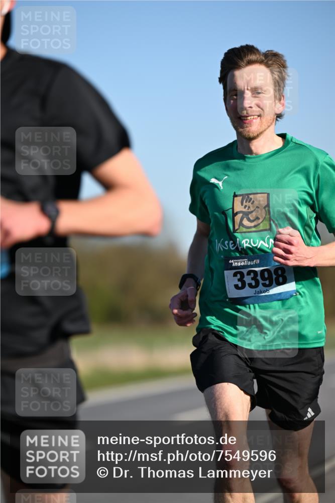 06.04.2025 - 44. Internationalen Wilhelmsburger Insellauf Dr. Thomas Lammeyer http://msf.ph/oto/7549596 06.04.2025 09:18:03 Laufen 3398, 21 meine-sportfotos.de
