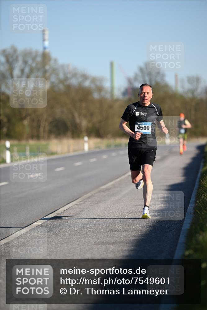 06.04.2025 - 44. Internationalen Wilhelmsburger Insellauf Dr. Thomas Lammeyer http://msf.ph/oto/7549601 06.04.2025 09:18:07 Laufen 4500 meine-sportfotos.de