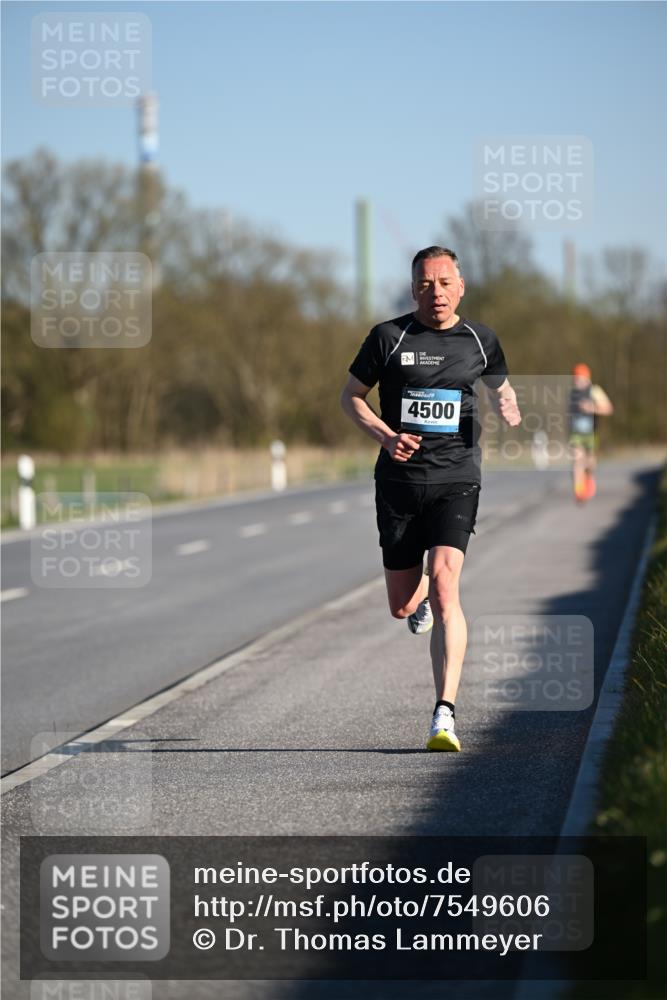 06.04.2025 - 44. Internationalen Wilhelmsburger Insellauf Dr. Thomas Lammeyer http://msf.ph/oto/7549606 06.04.2025 09:18:08 Laufen 4500 meine-sportfotos.de