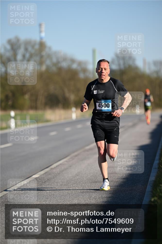 06.04.2025 - 44. Internationalen Wilhelmsburger Insellauf Dr. Thomas Lammeyer http://msf.ph/oto/7549609 06.04.2025 09:18:08 Laufen 4500 meine-sportfotos.de