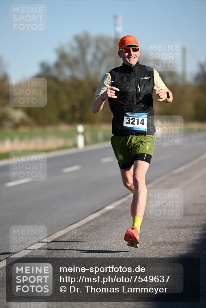 06.04.2025 - 44. Internationalen Wilhelmsburger Insellauf Dr. Thomas Lammeyer http://msf.ph/oto/7549637 06.04.2025 09:18:21 Laufen 3214 meine-sportfotos.de