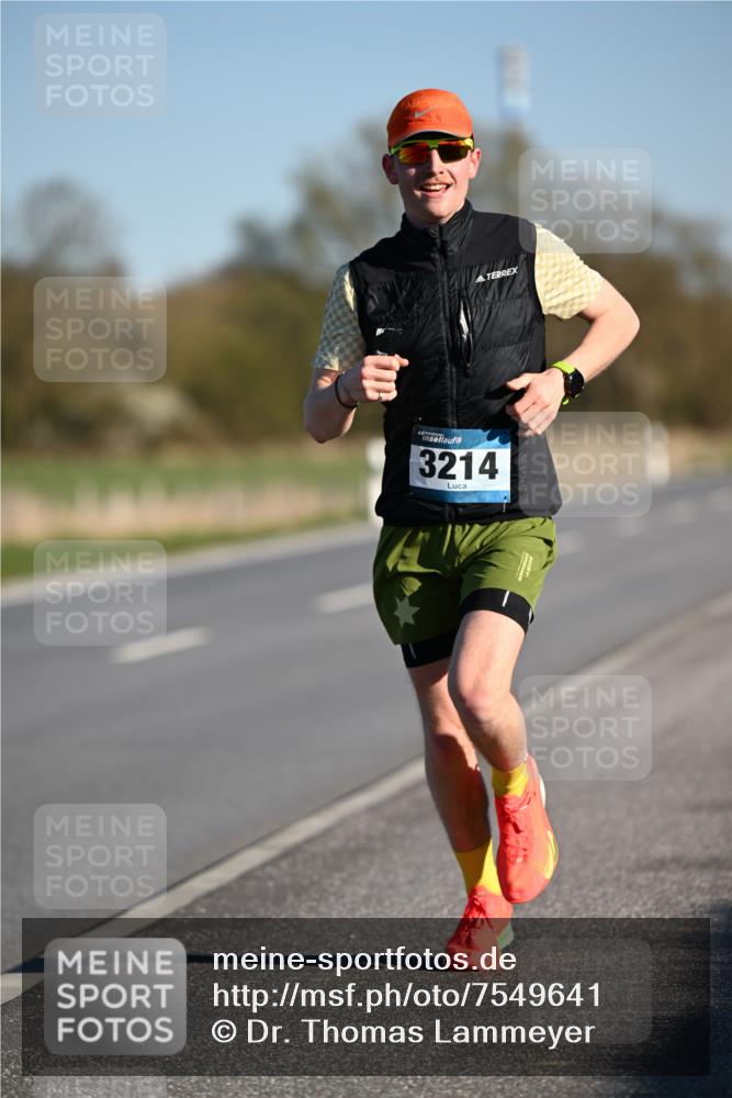 06.04.2025 - 44. Internationalen Wilhelmsburger Insellauf Dr. Thomas Lammeyer http://msf.ph/oto/7549641 06.04.2025 09:18:21 Laufen 3214 meine-sportfotos.de