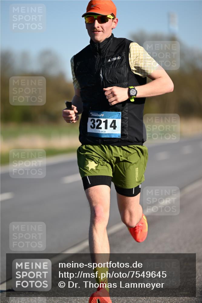 06.04.2025 - 44. Internationalen Wilhelmsburger Insellauf Dr. Thomas Lammeyer http://msf.ph/oto/7549645 06.04.2025 09:18:22 Laufen 3214 meine-sportfotos.de