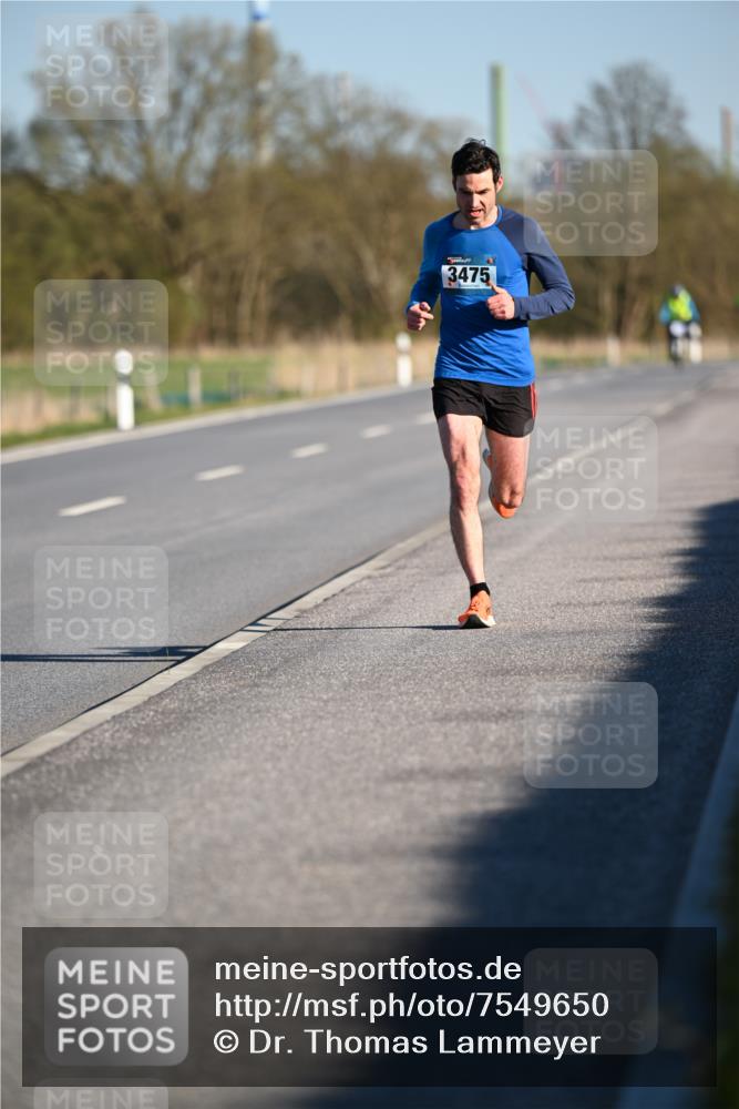 06.04.2025 - 44. Internationalen Wilhelmsburger Insellauf Dr. Thomas Lammeyer http://msf.ph/oto/7549650 06.04.2025 09:18:39 Laufen 3475 meine-sportfotos.de