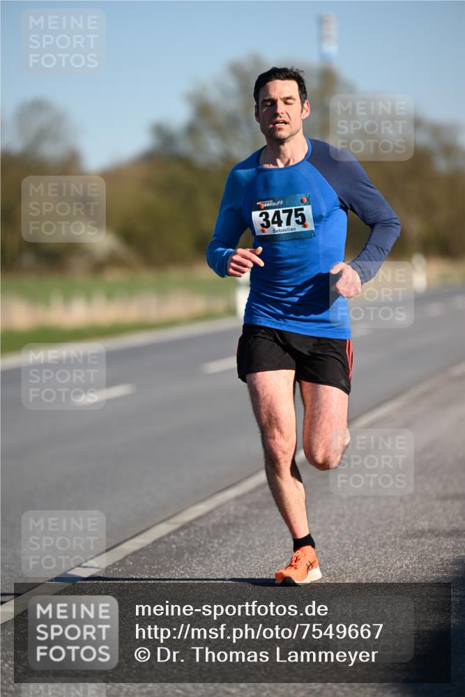06.04.2025 - 44. Internationalen Wilhelmsburger Insellauf Dr. Thomas Lammeyer http://msf.ph/oto/7549667 06.04.2025 09:18:41 Laufen 3475 meine-sportfotos.de
