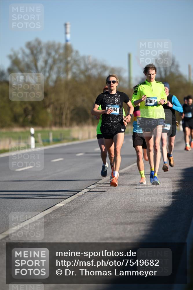 06.04.2025 - 44. Internationalen Wilhelmsburger Insellauf Dr. Thomas Lammeyer http://msf.ph/oto/7549682 06.04.2025 09:18:57 Laufen 194, 5001 meine-sportfotos.de