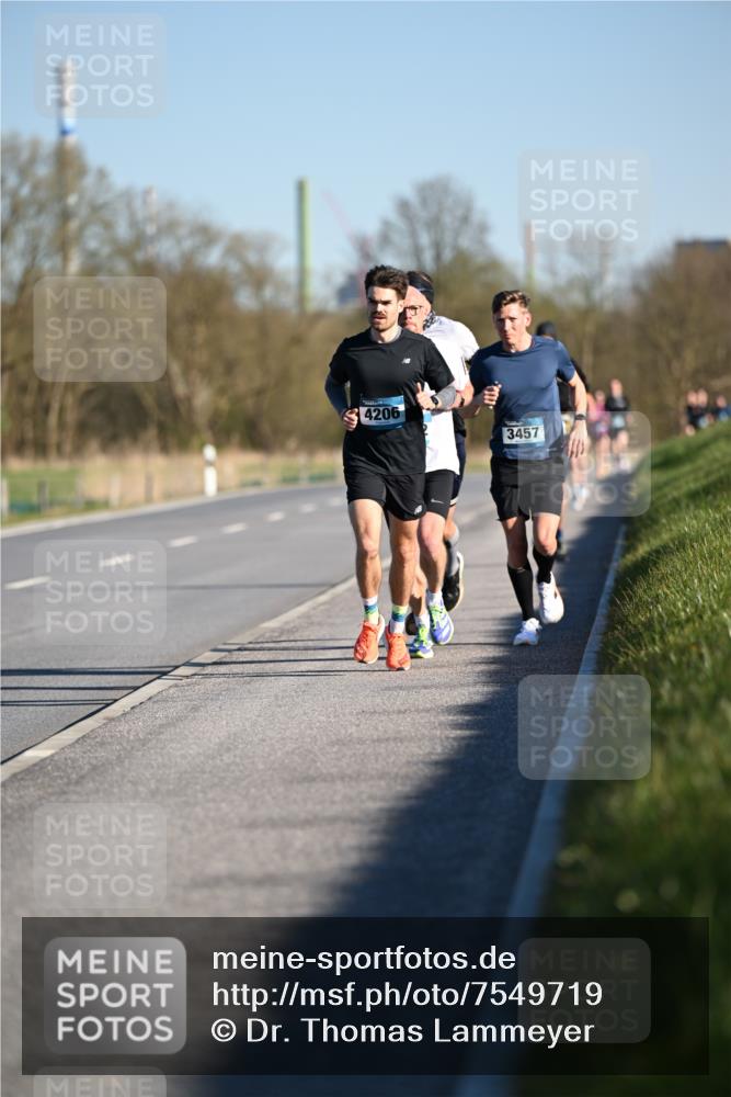06.04.2025 - 44. Internationalen Wilhelmsburger Insellauf Dr. Thomas Lammeyer http://msf.ph/oto/7549719 06.04.2025 09:19:04 Laufen 4206, 3457 meine-sportfotos.de