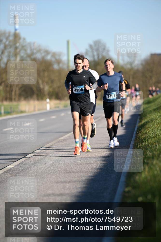 06.04.2025 - 44. Internationalen Wilhelmsburger Insellauf Dr. Thomas Lammeyer http://msf.ph/oto/7549723 06.04.2025 09:19:04 Laufen 4206, 3457 meine-sportfotos.de