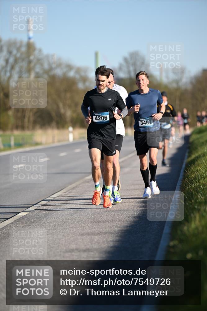 06.04.2025 - 44. Internationalen Wilhelmsburger Insellauf Dr. Thomas Lammeyer http://msf.ph/oto/7549726 06.04.2025 09:19:05 Laufen 4206, 3457 meine-sportfotos.de