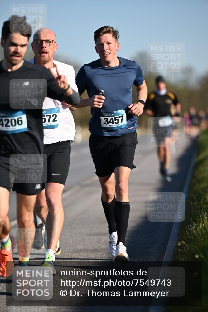 06.04.2025 - 44. Internationalen Wilhelmsburger Insellauf Dr. Thomas Lammeyer http://msf.ph/oto/7549743 06.04.2025 09:19:08 Laufen 4206, 572, 3457 meine-sportfotos.de