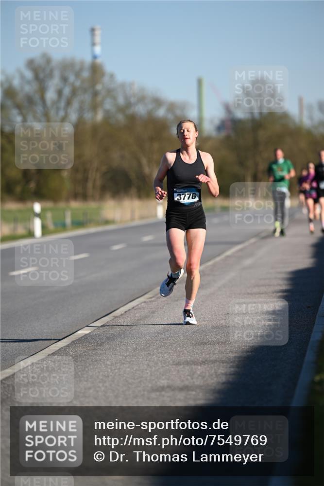 06.04.2025 - 44. Internationalen Wilhelmsburger Insellauf Dr. Thomas Lammeyer http://msf.ph/oto/7549769 06.04.2025 09:19:18 Laufen 3776 meine-sportfotos.de