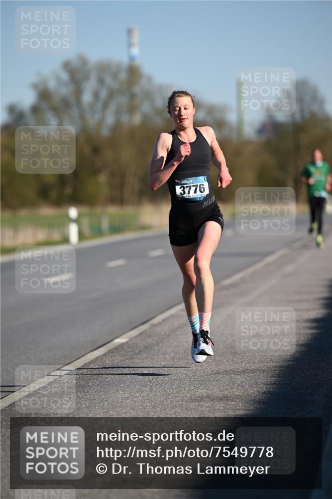 06.04.2025 - 44. Internationalen Wilhelmsburger Insellauf Dr. Thomas Lammeyer http://msf.ph/oto/7549778 06.04.2025 09:19:19 Laufen 3776 meine-sportfotos.de