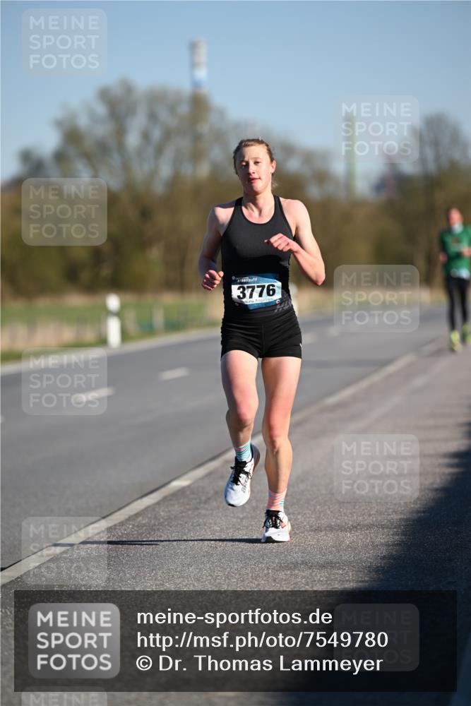 06.04.2025 - 44. Internationalen Wilhelmsburger Insellauf Dr. Thomas Lammeyer http://msf.ph/oto/7549780 06.04.2025 09:19:19 Laufen 3776 meine-sportfotos.de