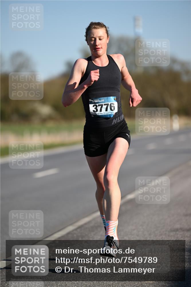 06.04.2025 - 44. Internationalen Wilhelmsburger Insellauf Dr. Thomas Lammeyer http://msf.ph/oto/7549789 06.04.2025 09:19:20 Laufen 3776 meine-sportfotos.de