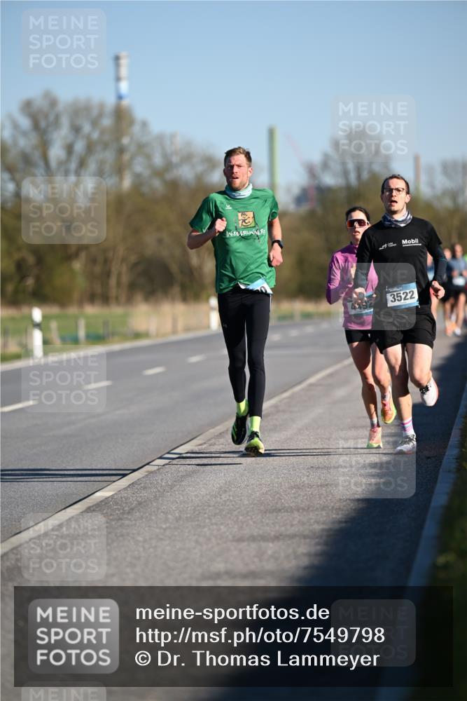 06.04.2025 - 44. Internationalen Wilhelmsburger Insellauf Dr. Thomas Lammeyer http://msf.ph/oto/7549798 06.04.2025 09:19:26 Laufen 3522 meine-sportfotos.de