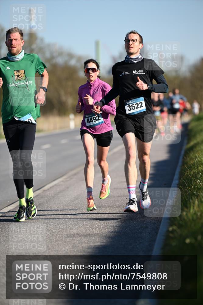 06.04.2025 - 44. Internationalen Wilhelmsburger Insellauf Dr. Thomas Lammeyer http://msf.ph/oto/7549808 06.04.2025 09:19:28 Laufen 4492, 3522 meine-sportfotos.de