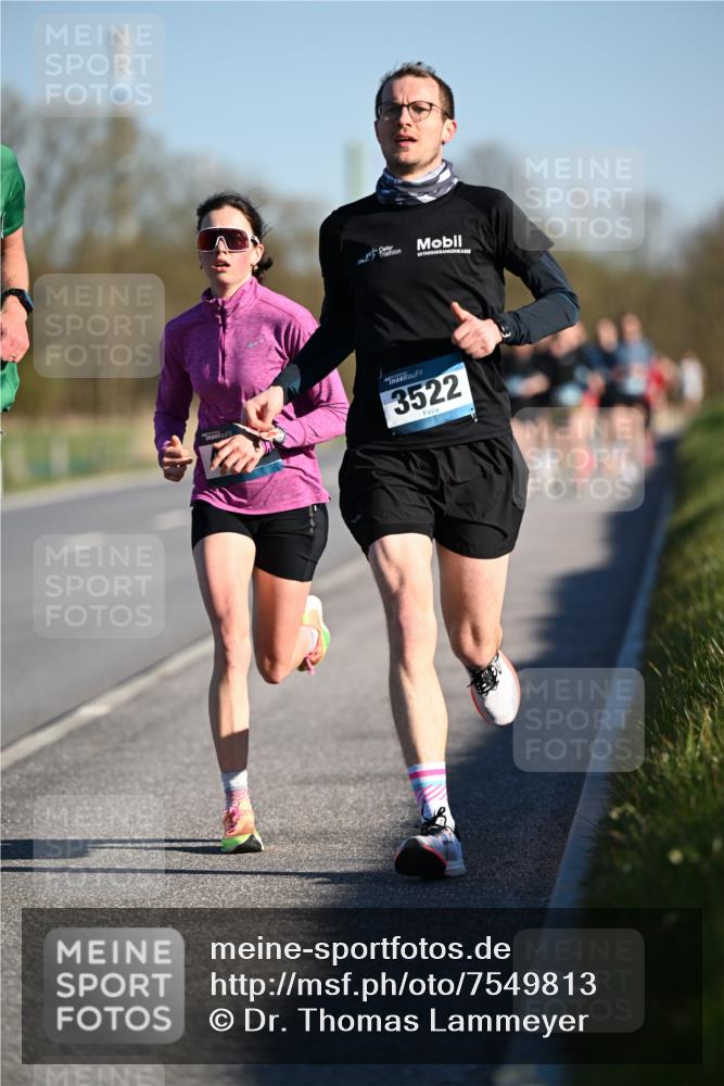 06.04.2025 - 44. Internationalen Wilhelmsburger Insellauf Dr. Thomas Lammeyer http://msf.ph/oto/7549813 06.04.2025 09:19:29 Laufen 3522 meine-sportfotos.de