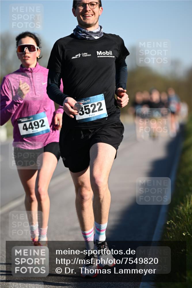 06.04.2025 - 44. Internationalen Wilhelmsburger Insellauf Dr. Thomas Lammeyer http://msf.ph/oto/7549820 06.04.2025 09:19:30 Laufen 4492, 3522 meine-sportfotos.de