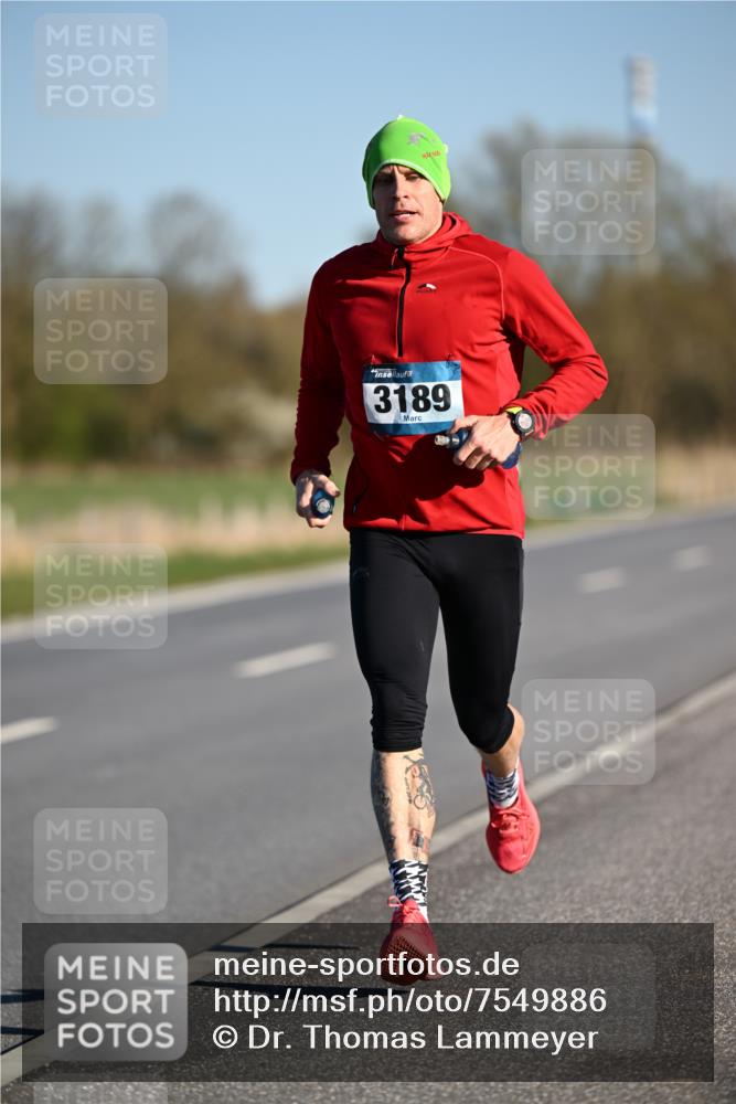 06.04.2025 - 44. Internationalen Wilhelmsburger Insellauf Dr. Thomas Lammeyer http://msf.ph/oto/7549886 06.04.2025 09:19:48 Laufen 3189 meine-sportfotos.de