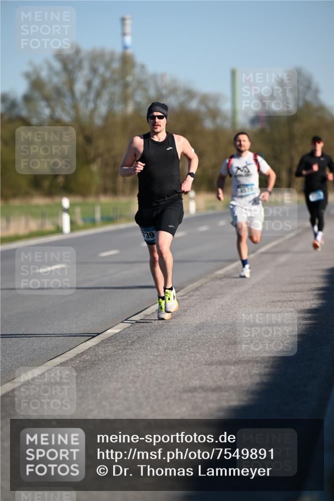 06.04.2025 - 44. Internationalen Wilhelmsburger Insellauf Dr. Thomas Lammeyer http://msf.ph/oto/7549891 06.04.2025 09:20:00 Laufen 739, 2, 1570 meine-sportfotos.de