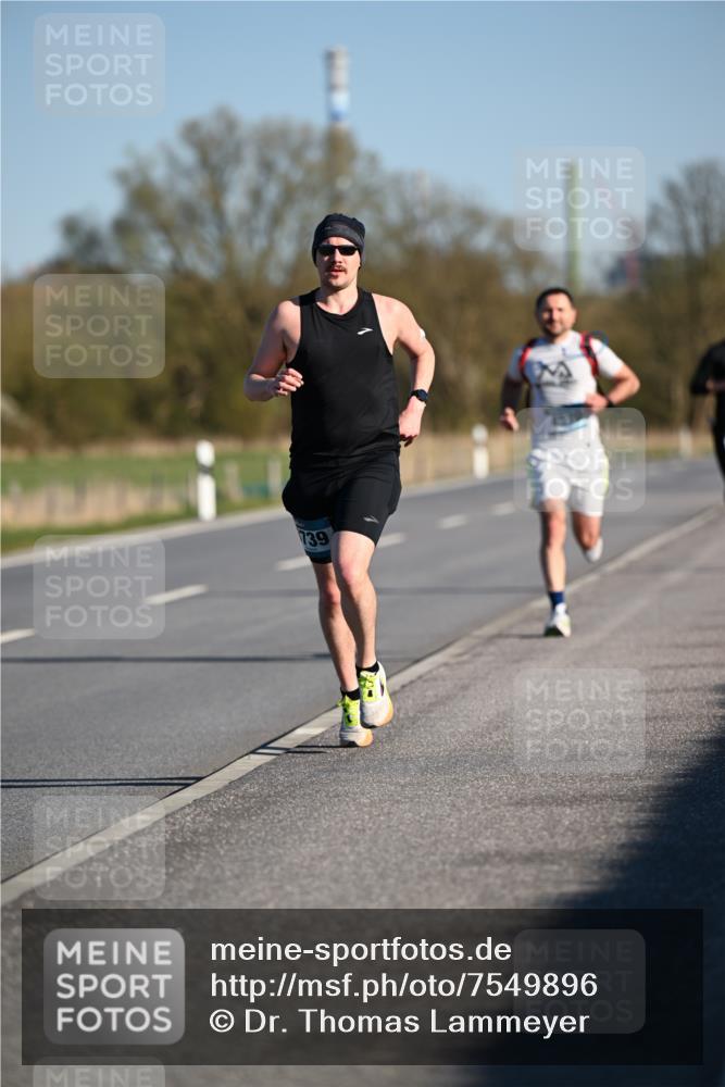 06.04.2025 - 44. Internationalen Wilhelmsburger Insellauf Dr. Thomas Lammeyer http://msf.ph/oto/7549896 06.04.2025 09:20:01 Laufen 739 meine-sportfotos.de