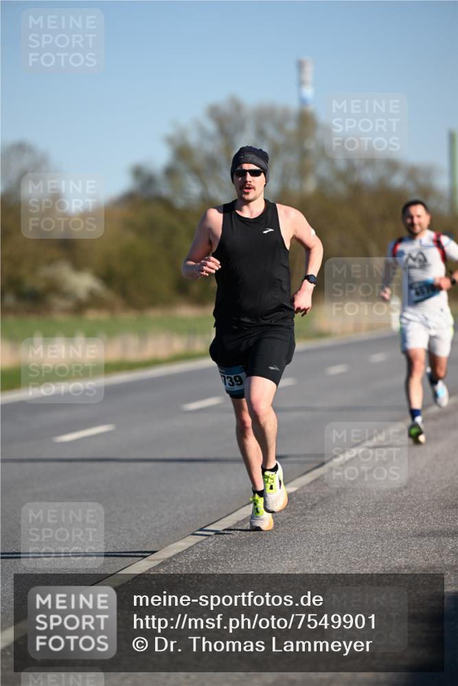 06.04.2025 - 44. Internationalen Wilhelmsburger Insellauf Dr. Thomas Lammeyer http://msf.ph/oto/7549901 06.04.2025 09:20:02 Laufen 739 meine-sportfotos.de