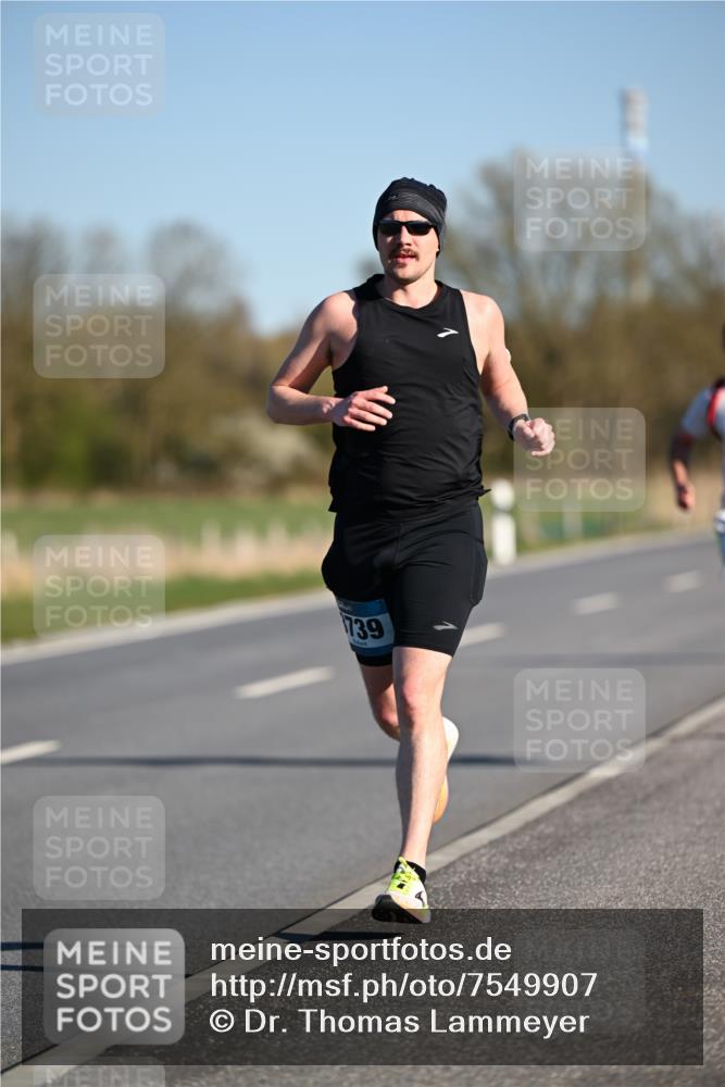 06.04.2025 - 44. Internationalen Wilhelmsburger Insellauf Dr. Thomas Lammeyer http://msf.ph/oto/7549907 06.04.2025 09:20:02 Laufen 739 meine-sportfotos.de
