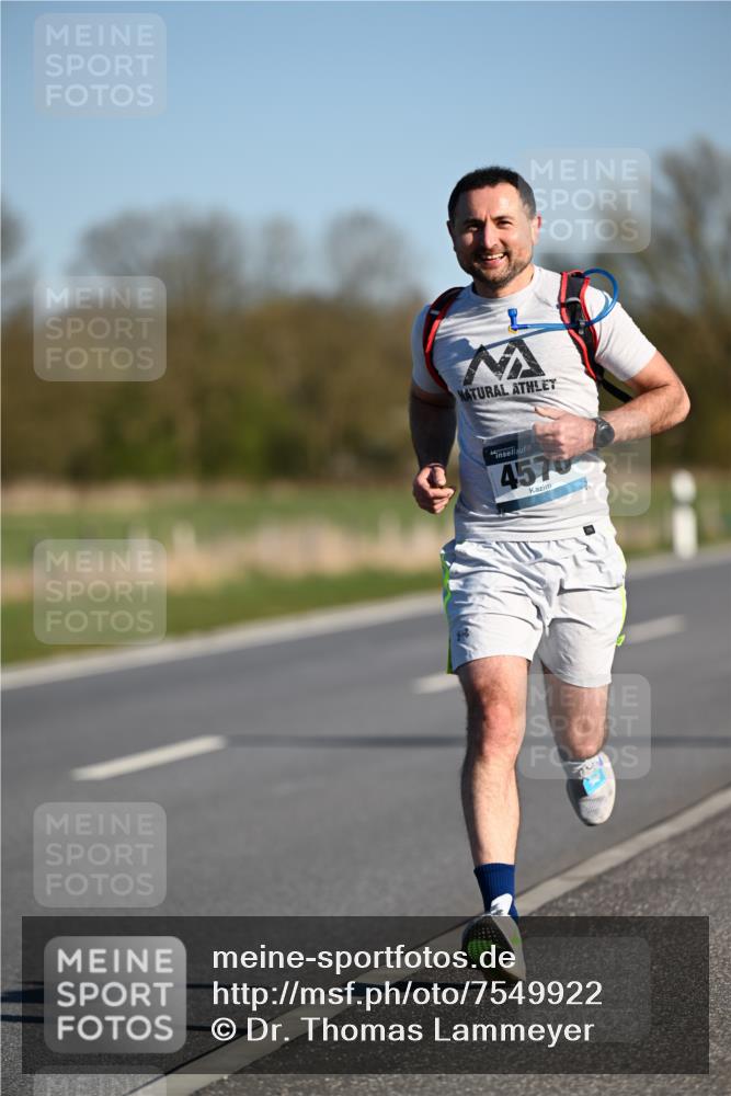 06.04.2025 - 44. Internationalen Wilhelmsburger Insellauf Dr. Thomas Lammeyer http://msf.ph/oto/7549922 06.04.2025 09:20:05 Laufen 4570 meine-sportfotos.de