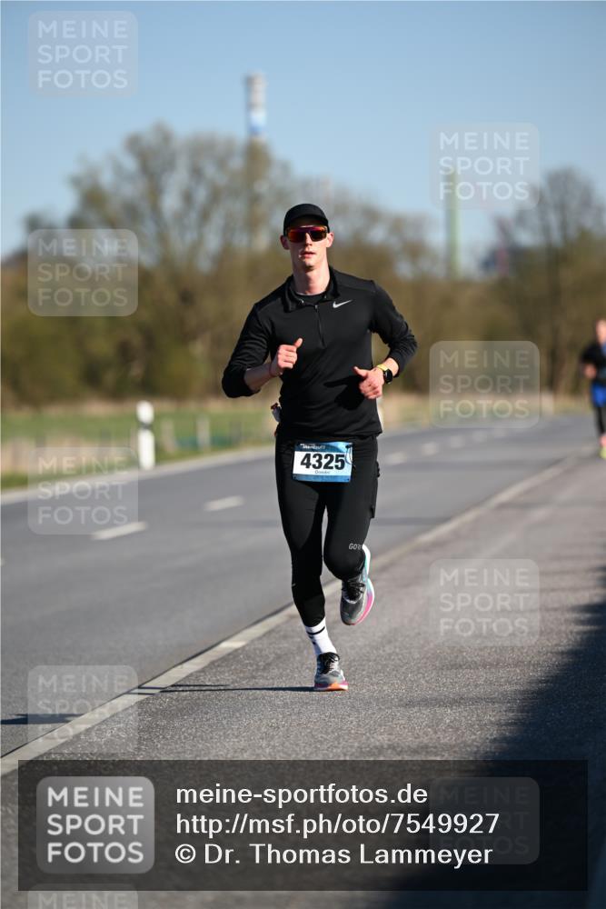 06.04.2025 - 44. Internationalen Wilhelmsburger Insellauf Dr. Thomas Lammeyer http://msf.ph/oto/7549927 06.04.2025 09:20:07 Laufen 4325 meine-sportfotos.de