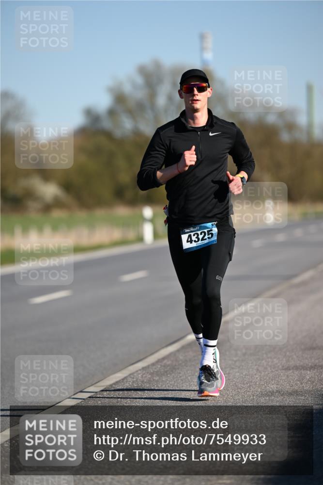 06.04.2025 - 44. Internationalen Wilhelmsburger Insellauf Dr. Thomas Lammeyer http://msf.ph/oto/7549933 06.04.2025 09:20:08 Laufen 4325 meine-sportfotos.de