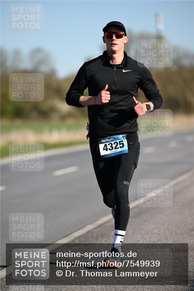 06.04.2025 - 44. Internationalen Wilhelmsburger Insellauf Dr. Thomas Lammeyer http://msf.ph/oto/7549939 06.04.2025 09:20:09 Laufen 4325 meine-sportfotos.de