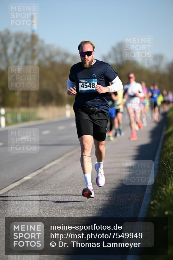 06.04.2025 - 44. Internationalen Wilhelmsburger Insellauf Dr. Thomas Lammeyer http://msf.ph/oto/7549949 06.04.2025 09:20:14 Laufen 4548 meine-sportfotos.de