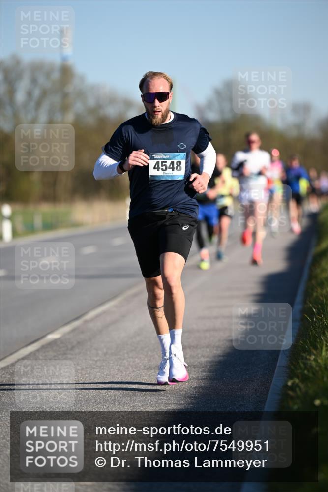 06.04.2025 - 44. Internationalen Wilhelmsburger Insellauf Dr. Thomas Lammeyer http://msf.ph/oto/7549951 06.04.2025 09:20:14 Laufen 4548 meine-sportfotos.de