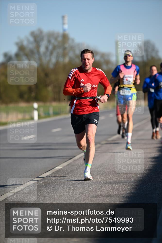 06.04.2025 - 44. Internationalen Wilhelmsburger Insellauf Dr. Thomas Lammeyer http://msf.ph/oto/7549993 06.04.2025 09:20:23 Laufen 247 meine-sportfotos.de