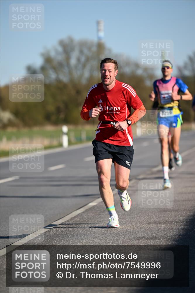 06.04.2025 - 44. Internationalen Wilhelmsburger Insellauf Dr. Thomas Lammeyer http://msf.ph/oto/7549996 06.04.2025 09:20:24 Laufen 247 meine-sportfotos.de