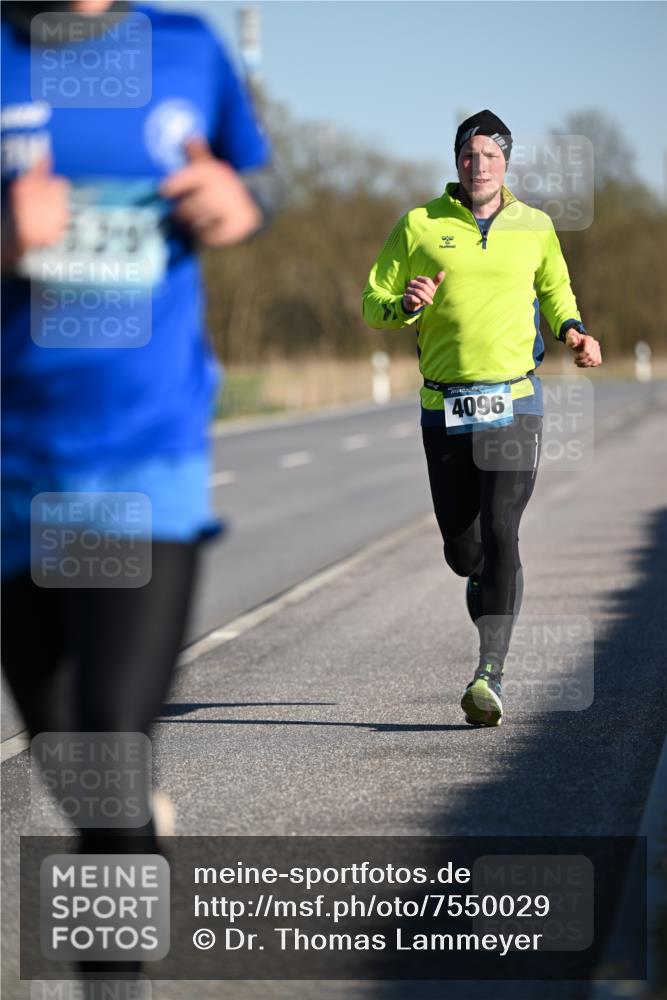 06.04.2025 - 44. Internationalen Wilhelmsburger Insellauf Dr. Thomas Lammeyer http://msf.ph/oto/7550029 06.04.2025 09:20:30 Laufen 4096 meine-sportfotos.de