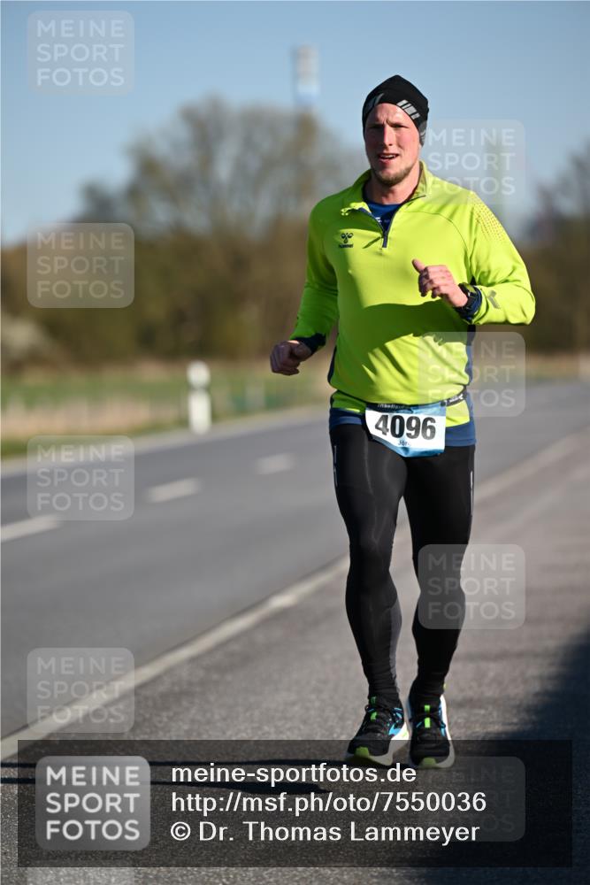06.04.2025 - 44. Internationalen Wilhelmsburger Insellauf Dr. Thomas Lammeyer http://msf.ph/oto/7550036 06.04.2025 09:20:31 Laufen 4096 meine-sportfotos.de