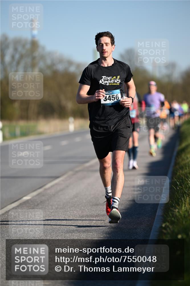 06.04.2025 - 44. Internationalen Wilhelmsburger Insellauf Dr. Thomas Lammeyer http://msf.ph/oto/7550048 06.04.2025 09:20:41 Laufen 3456 meine-sportfotos.de