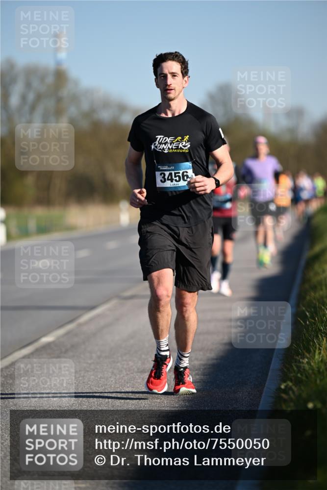 06.04.2025 - 44. Internationalen Wilhelmsburger Insellauf Dr. Thomas Lammeyer http://msf.ph/oto/7550050 06.04.2025 09:20:41 Laufen 3456 meine-sportfotos.de