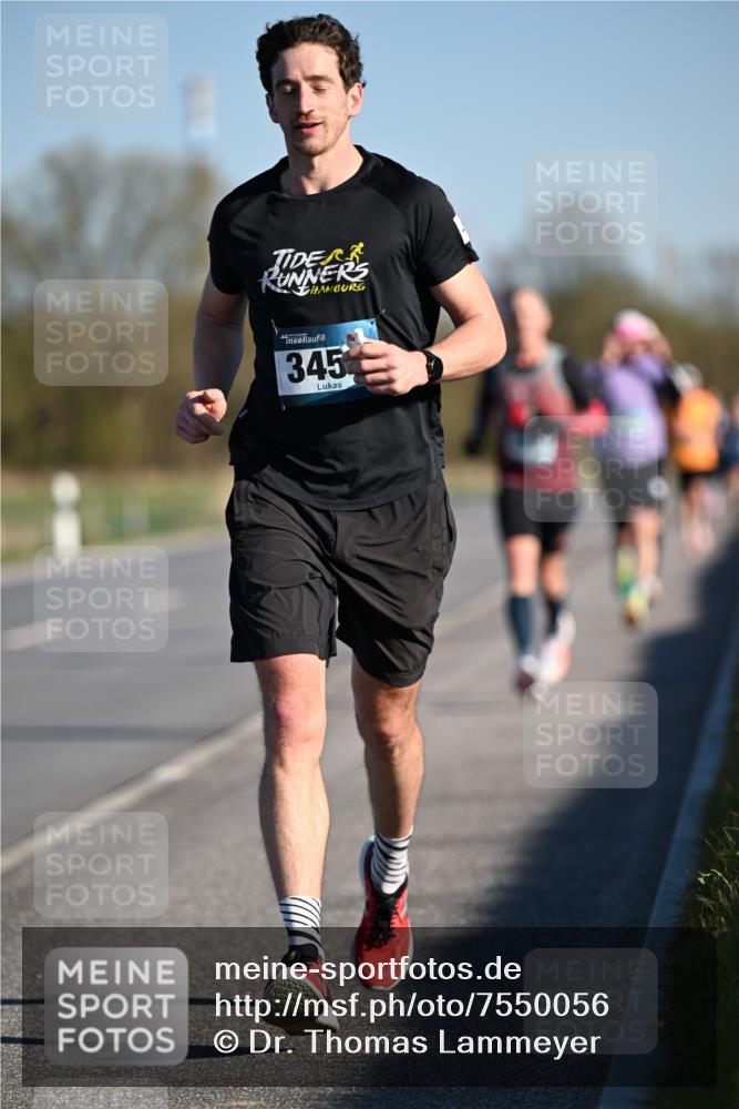 06.04.2025 - 44. Internationalen Wilhelmsburger Insellauf Dr. Thomas Lammeyer http://msf.ph/oto/7550056 06.04.2025 09:20:42 Laufen 345 meine-sportfotos.de