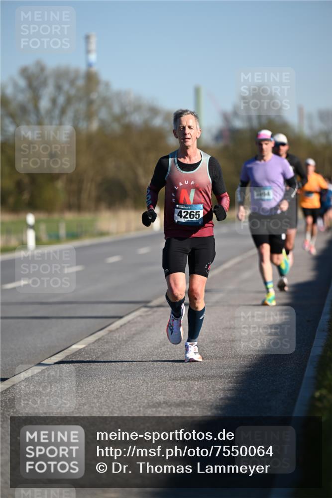 06.04.2025 - 44. Internationalen Wilhelmsburger Insellauf Dr. Thomas Lammeyer http://msf.ph/oto/7550064 06.04.2025 09:20:43 Laufen 4265 meine-sportfotos.de