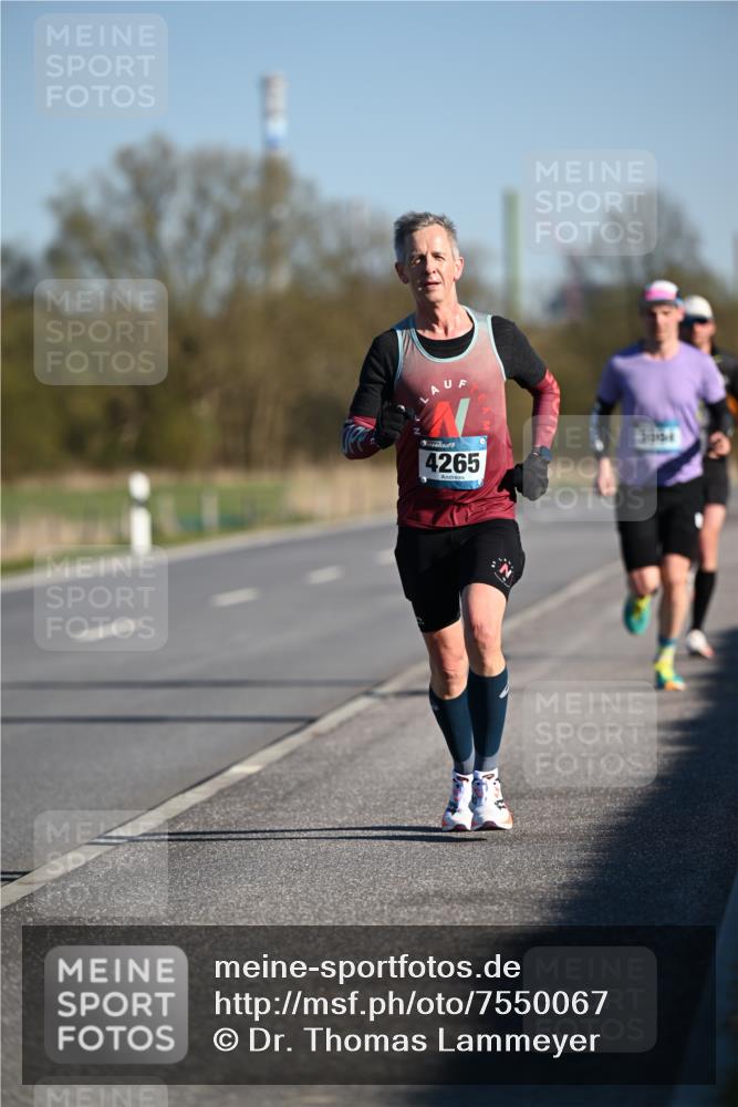 06.04.2025 - 44. Internationalen Wilhelmsburger Insellauf Dr. Thomas Lammeyer http://msf.ph/oto/7550067 06.04.2025 09:20:44 Laufen 4265 meine-sportfotos.de