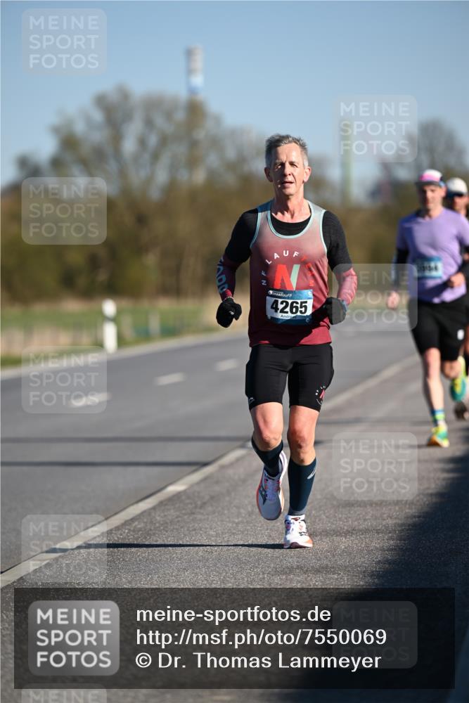 06.04.2025 - 44. Internationalen Wilhelmsburger Insellauf Dr. Thomas Lammeyer http://msf.ph/oto/7550069 06.04.2025 09:20:44 Laufen 4265 meine-sportfotos.de